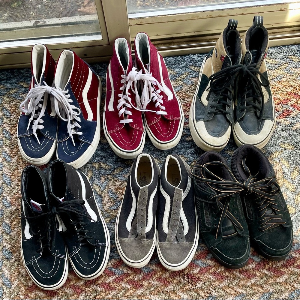 Size 8.5 men’s Vans in v good condition! Stay tune 4 more bundles to come! 🤙🏽